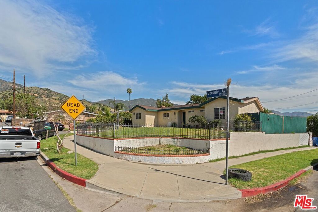 Photo of 13770 Sproule Avenue, Sylmar, CA 91342 (MLS # 26659979)