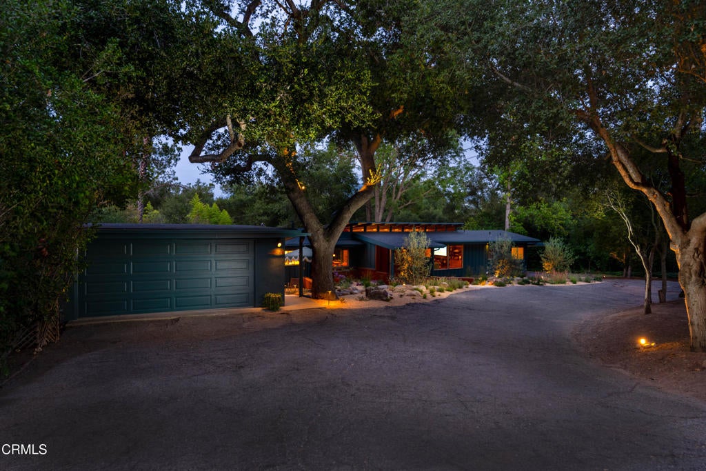 2046 Los Encinos Road