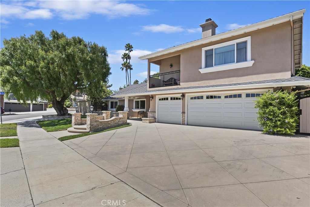 5215 E Playano Avenue