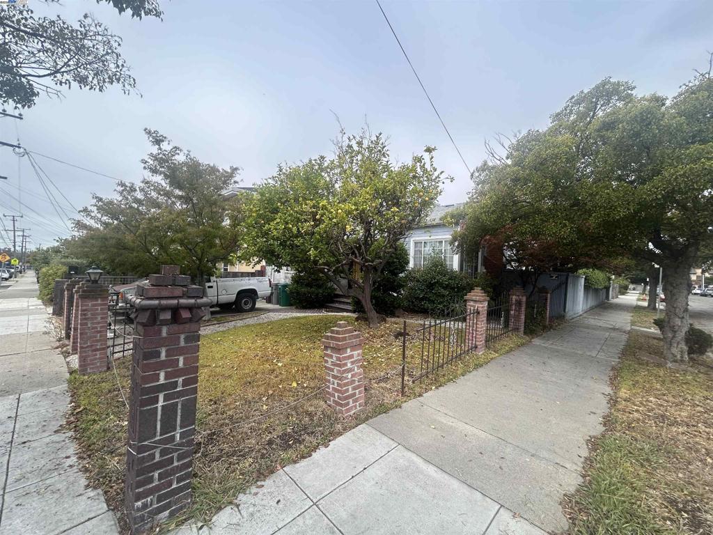 Bring your imagination to this amazing property located at 2331 Warner Ave in Oakland. This features a 3bedroom 1Bathroom,1attached garage converted into a room and the 2nd garage is detached in the backyard and could be used as a ADU. The house is 1416 sqft and sits on a 5,000 sqft lot. Enjoy the beautiful fireplace in a spacious living-room with a cup of hot chocolate in the winter.Front yard has a beautiful lemon tree perfect for making fresh squeezed lemonade to accommodate house guest. Conveniently accessible to everything you need like transportation, grocery stores, shopping outlets and more.