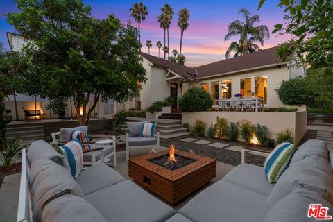 Photo of 1640 N Gardner Street, Los Angeles, CA 90046 (MLS # 26695421)