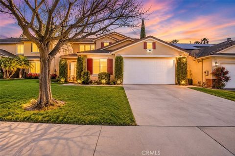 Photo of 28996 Garnet Canyon Drive, Saugus, CA 91390 (MLS # SR26025970)