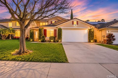 Photo of 28996 Garnet Canyon Drive, Saugus, CA 91390 (MLS # SR26025970)