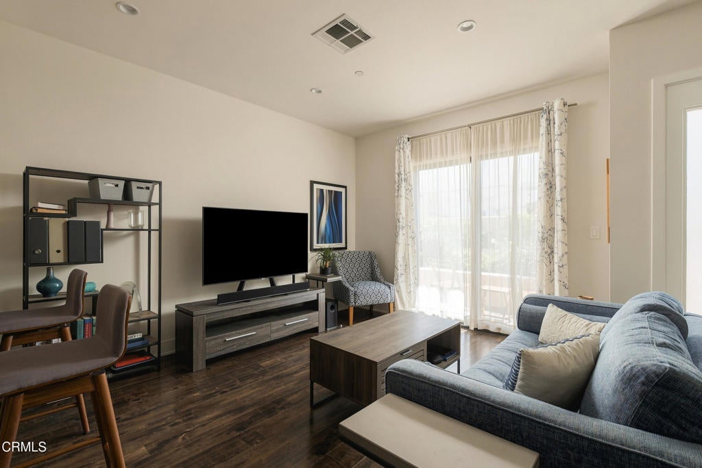 2428 E Del Mar 103