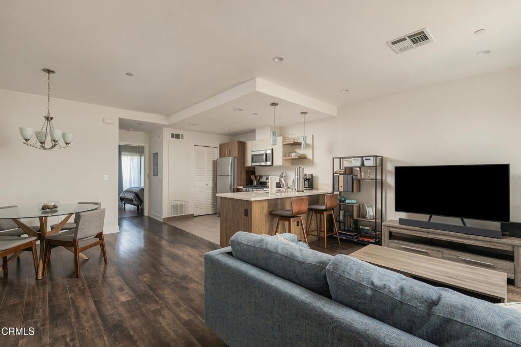 2428 E Del Mar 103
