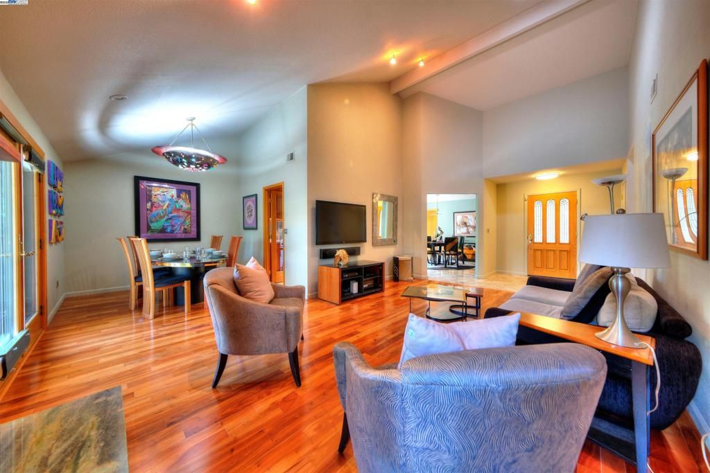 listing image 130720034700080318146