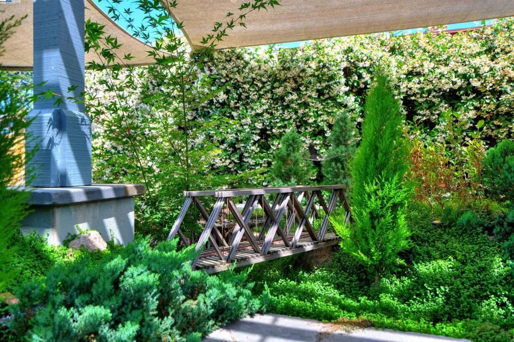 listing image 130727607705356199264