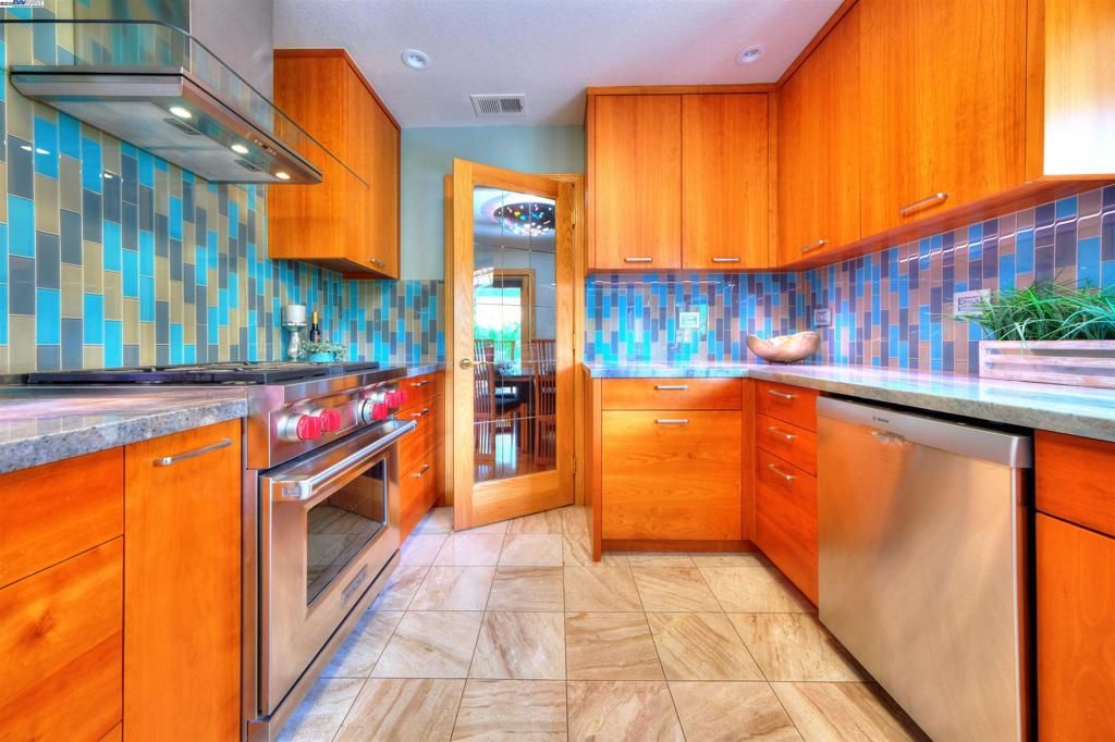 listing image 130724838691238822051