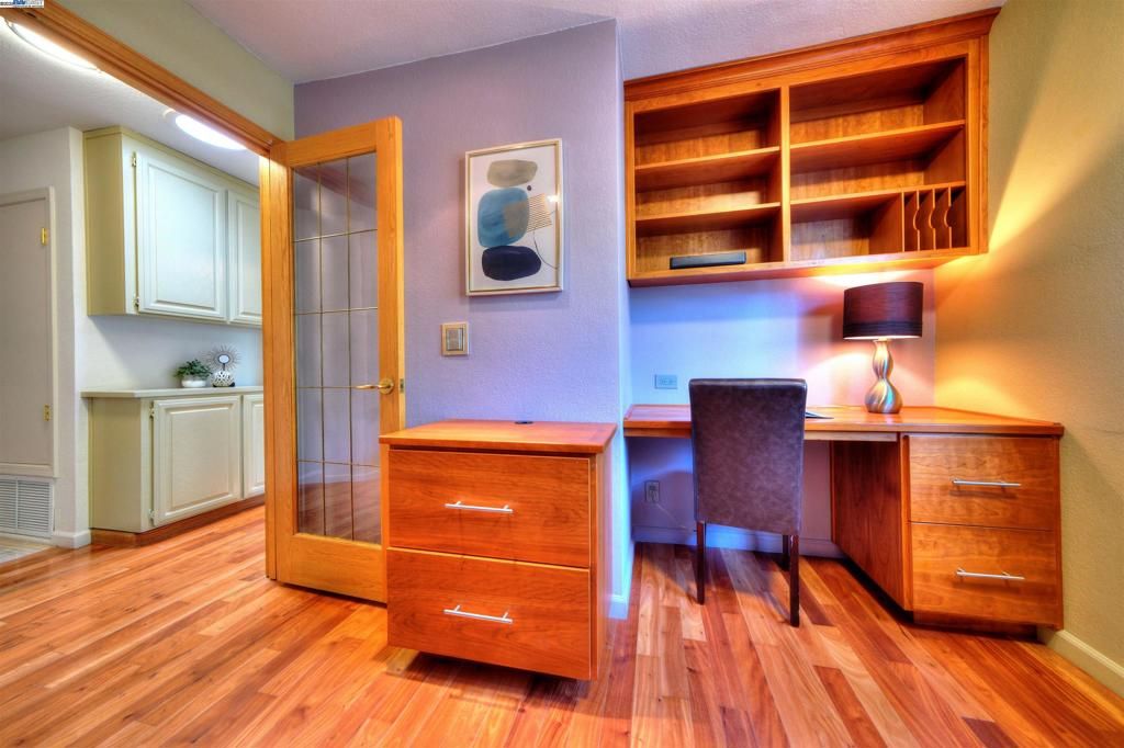 listing image 130725795559566207813