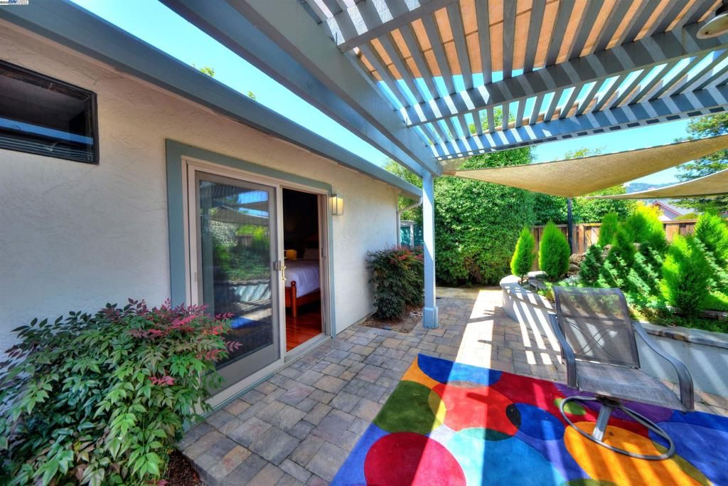 listing image 130724062474845317485