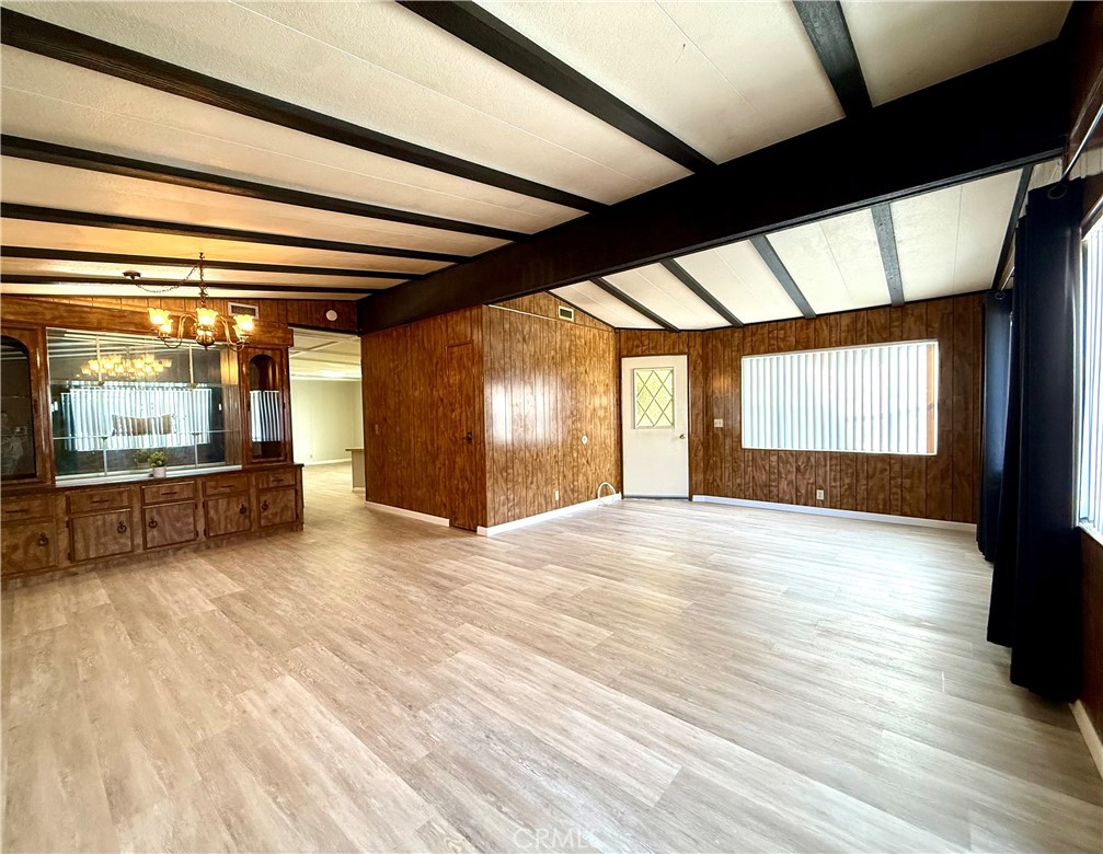 2601 E Victoria Street 291