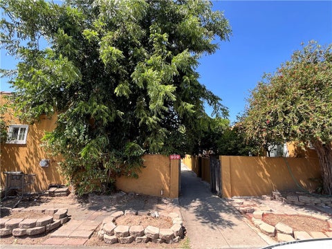 Photo of 909 N Garfield Avenue #f, Alhambra, CA 91801 (MLS # TR26171632)