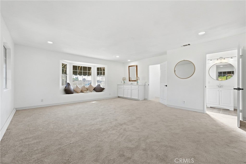 1688 N Shaffer