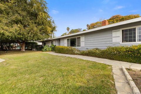 1724 S Santa Fe Ave Vista CA 92084