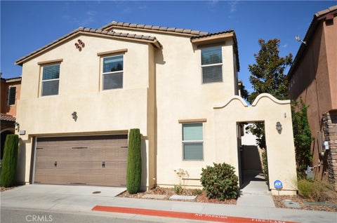 Photo of 42648 Indigo Place, Temecula, CA 92592 (MLS # SW26189403)