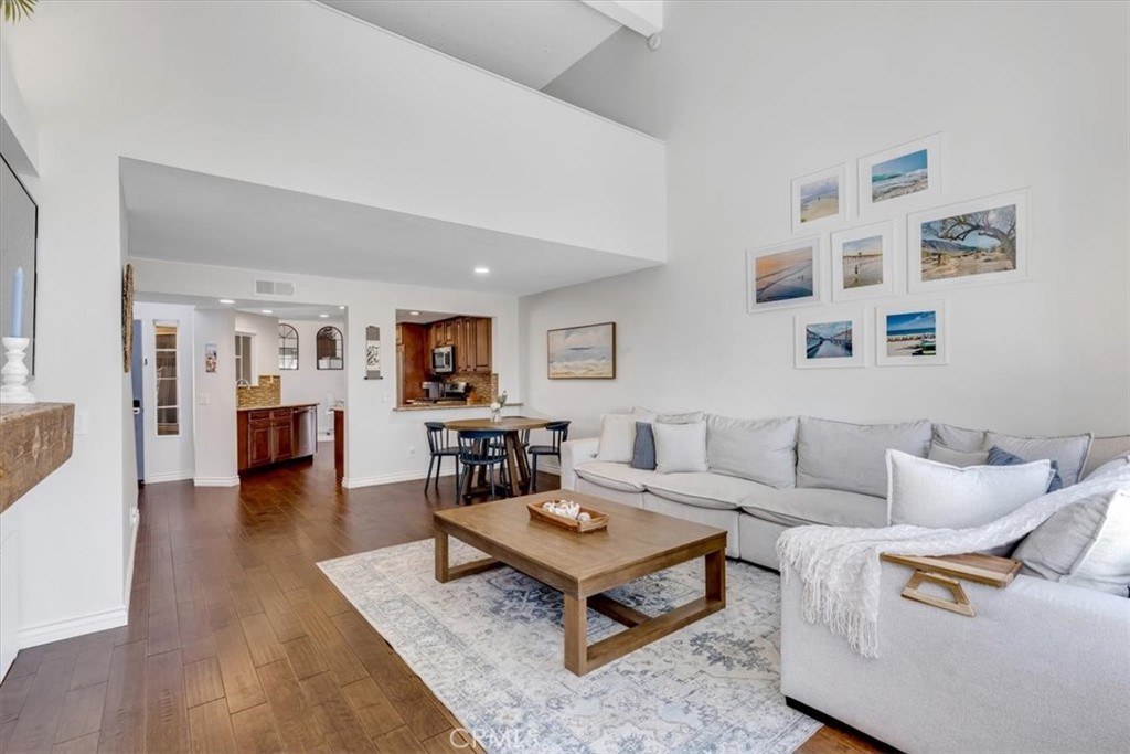 27355 Paseo Laguna