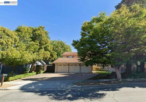 Photo of 15350 Calle Enrique, Morgan Hill, CA 95037 (MLS # 41125520)