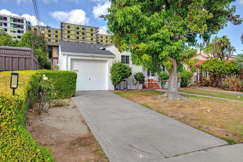 790 Linden Avenue