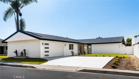 235 Via Ballena, San Clemente, CA 92672 - MLS#: OC25150441