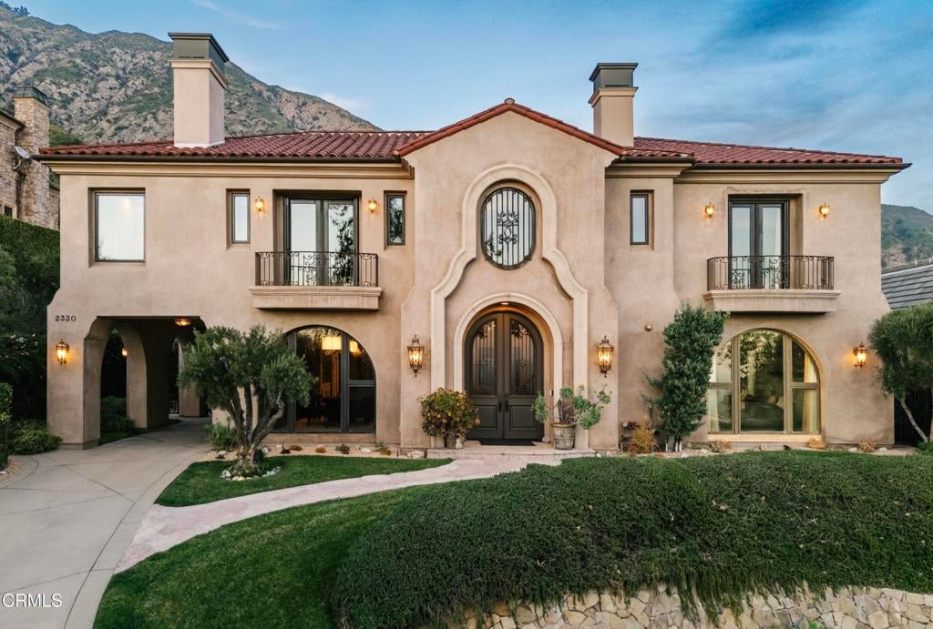 2330 Crystal Lane