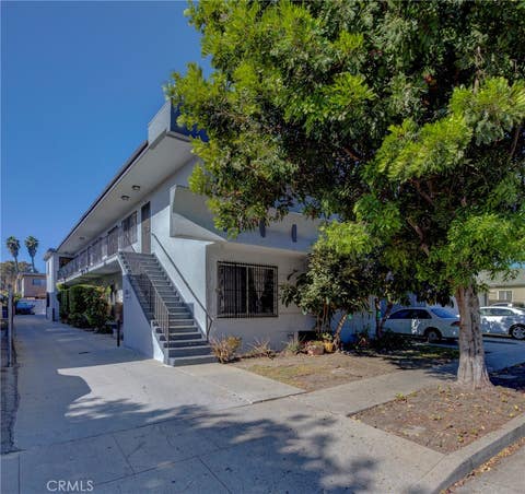 Photo of 2615 Chariton Street, Los Angeles, CA 90034 (MLS # SB26169697)