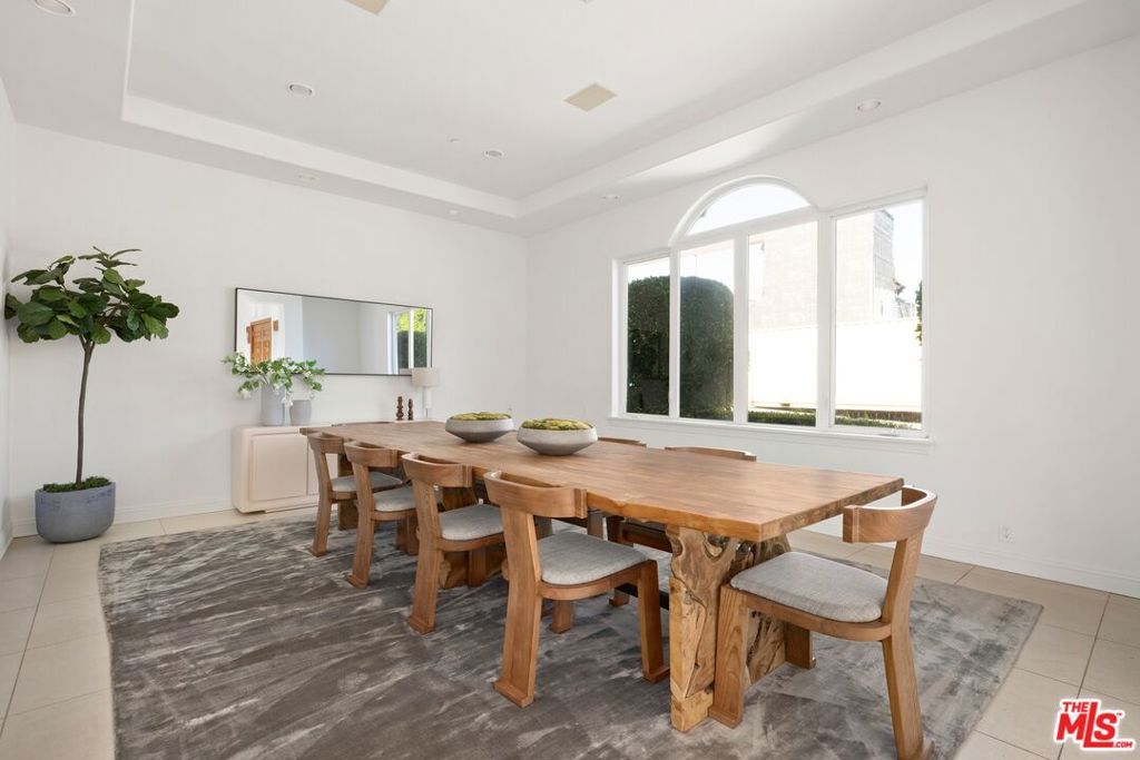 Photo of 1939 Stradella Road, Los Angeles, CA 90077 (MLS # 25604507)
