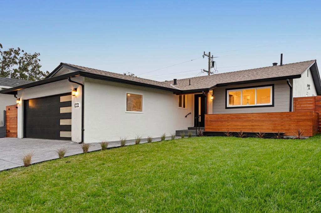 2521 Sherwood Drive