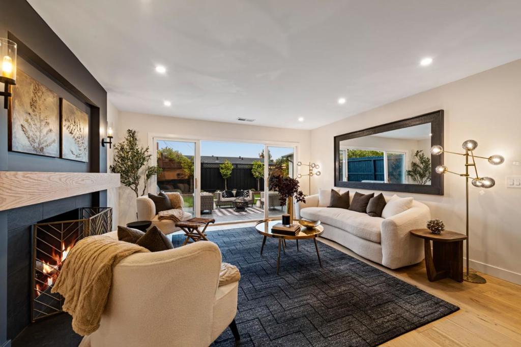 2521 Sherwood Drive