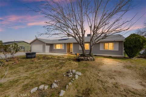 Photo of 40140 Ridgemist Street, Lake Los Angeles, CA 93591 (MLS # SR26040522)