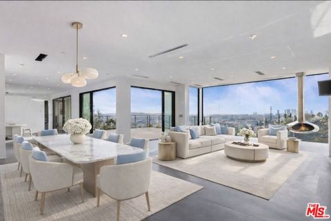 Photo of 8460 Harold Way, Los Angeles, CA 90069 (MLS # 26640737)