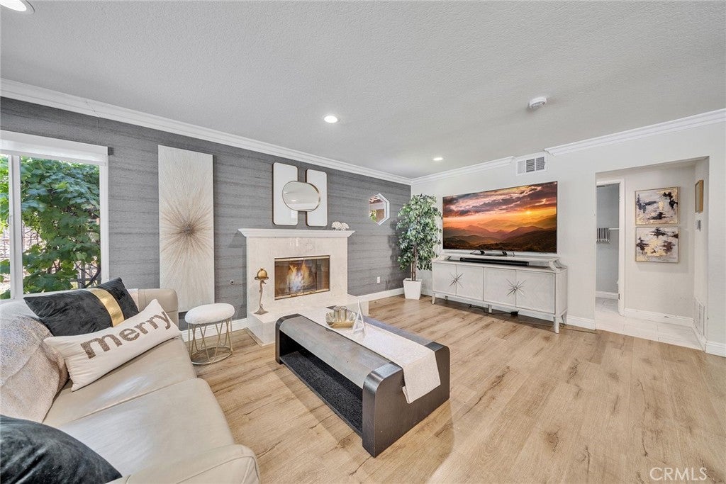 20951 Stoddard Wells