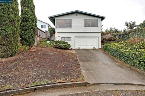 Photo of 5642 Clinton Ave AVE, Richmond, CA 94805 (MLS # 41152225)