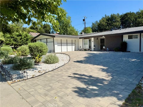 Photo of 12122 Bradford Place, Granada Hills, CA 91344 (MLS # SR26199239)