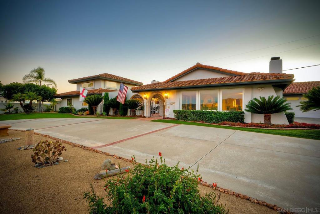 2064 Santa Margarita Dr.