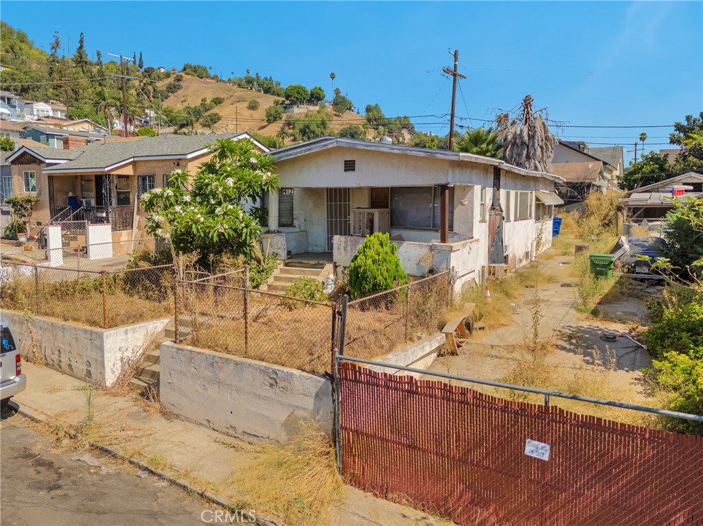 Interior photos coming soon.
Investor special in the heart of Lincoln Heights! Built in 1923, this 2-bedroom, 1-bath single-family home offers 1,008 sq. ft. of living space on a 4,004 sq. ft. lot and is ready for a complete transformation. Whether you’re looking for your next fix-and-flip project or a long-term income property, this home provides incredible potential in one of Los Angeles’ fastest-evolving neighborhoods.
Just minutes from USC Medical Center, Downtown LA, and the Arts District, the property sits in a prime location surrounded by cultural and economic growth. Lincoln Heights is known for its historic charm and central location—near the San Antonio Winery, Lincoln Park, and the Brewery Art Colony, one of the world’s largest artist live-work communities. With Metro’s A Line (Lincoln/Cypress Station) and major freeways nearby, commuting and connectivity are a breeze.
This is a true blank canvas for investors—bring your vision and unlock the value. With renovated properties in the area commanding premium prices, this fixer-upper offers the opportunity to create something special while capitalizing on the strong appreciation trends of the neighborhood.
Property Highlights:
2 Bedrooms | 1 Bathroom | 1,008 Sq. Ft. (Approx.)
4,004 Sq. Ft. Lot (Approx.)
Built in 1923 with vintage character
Attached subterranean basement (buyer to verify usable square footage)
Prime proximity to USC Medical Center, Downtown LA, Chinatown, Dodger Stadium, and the LA River revitalization corridor
Perfect for investors, developers, or creative buyers looking to add value in a neighborhood with rich history and a bright future. Don’t miss this chance to secure your foothold in Lincoln Heights!