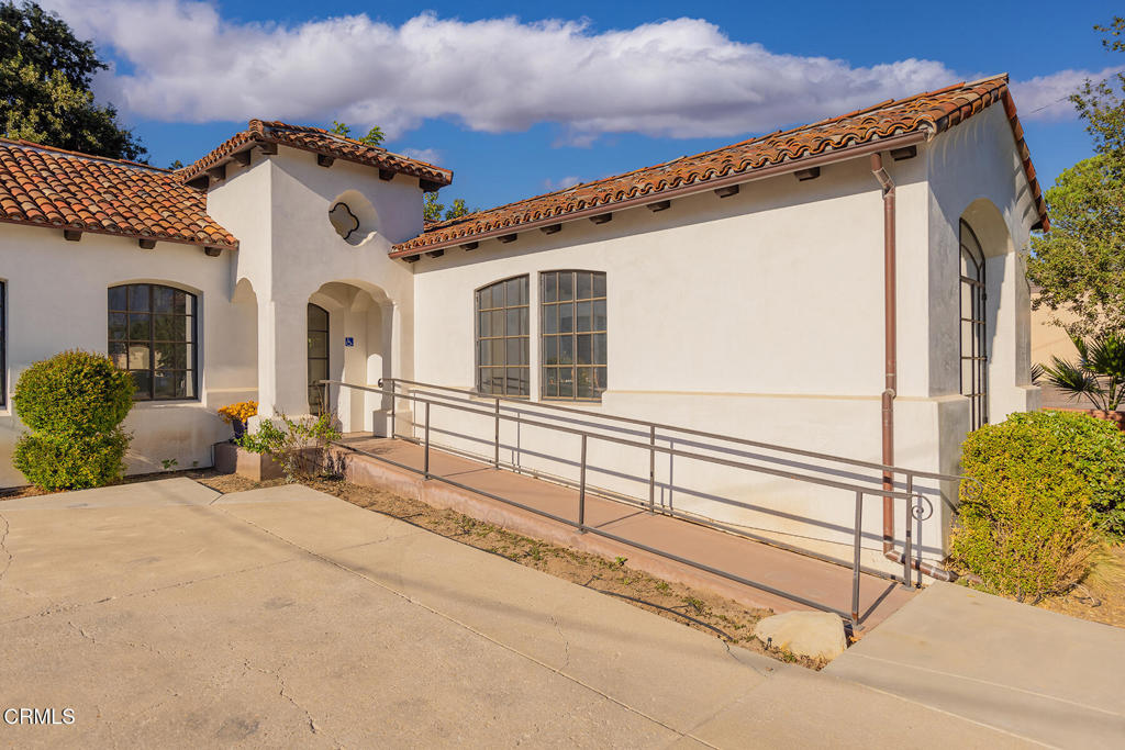 108 E Matilija Street