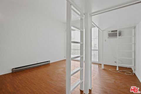 Tiny photo for 1440 VETERAN Avenue #522, Los Angeles, CA 90024 (MLS # 26840699)