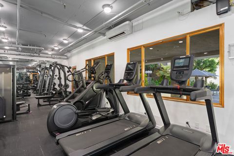 Tiny photo for 1440 VETERAN Avenue #522, Los Angeles, CA 90024 (MLS # 26840699)