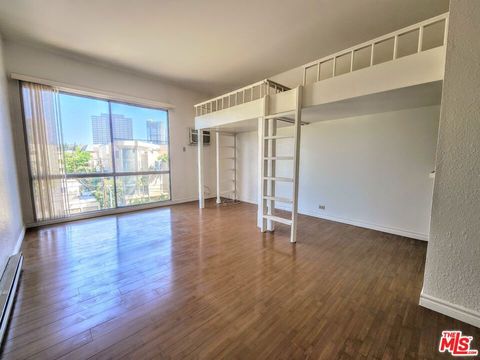 Photo of 1440 VETERAN Avenue #522, Los Angeles, CA 90024 (MLS # 26840699)