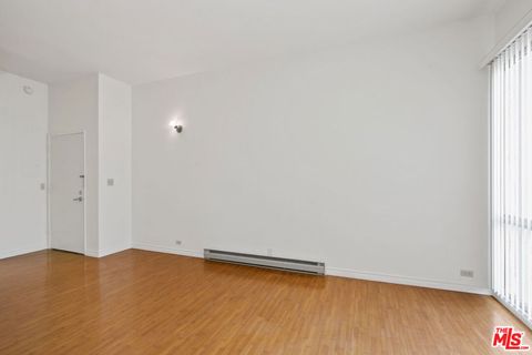 Tiny photo for 1440 VETERAN Avenue #522, Los Angeles, CA 90024 (MLS # 26840699)