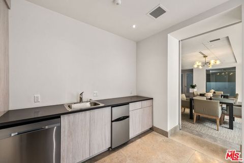 Tiny photo for 1440 VETERAN Avenue #522, Los Angeles, CA 90024 (MLS # 26840699)