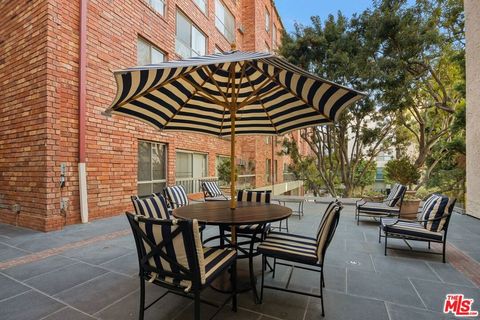 Tiny photo for 1440 VETERAN Avenue #522, Los Angeles, CA 90024 (MLS # 26840699)