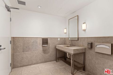 Tiny photo for 1440 VETERAN Avenue #522, Los Angeles, CA 90024 (MLS # 26840699)