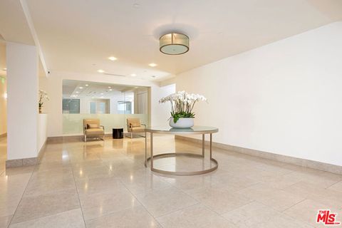 Tiny photo for 1440 VETERAN Avenue #522, Los Angeles, CA 90024 (MLS # 26840699)