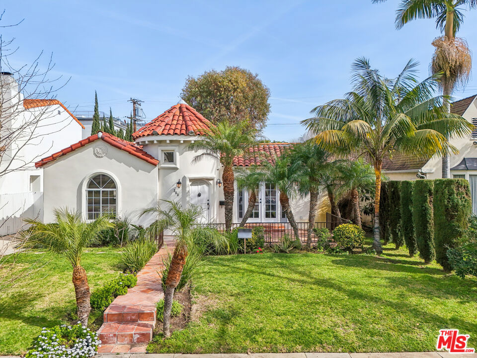 352 S Oakhurst Drive