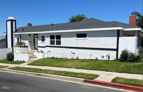 Photo of 1401 19th Street, Manhattan Beach, CA 90266 (MLS # P1-26133)