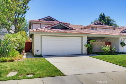 Photo of 28948 Marilyn Drive, Canyon Country, CA 91387 (MLS # BB26146225)