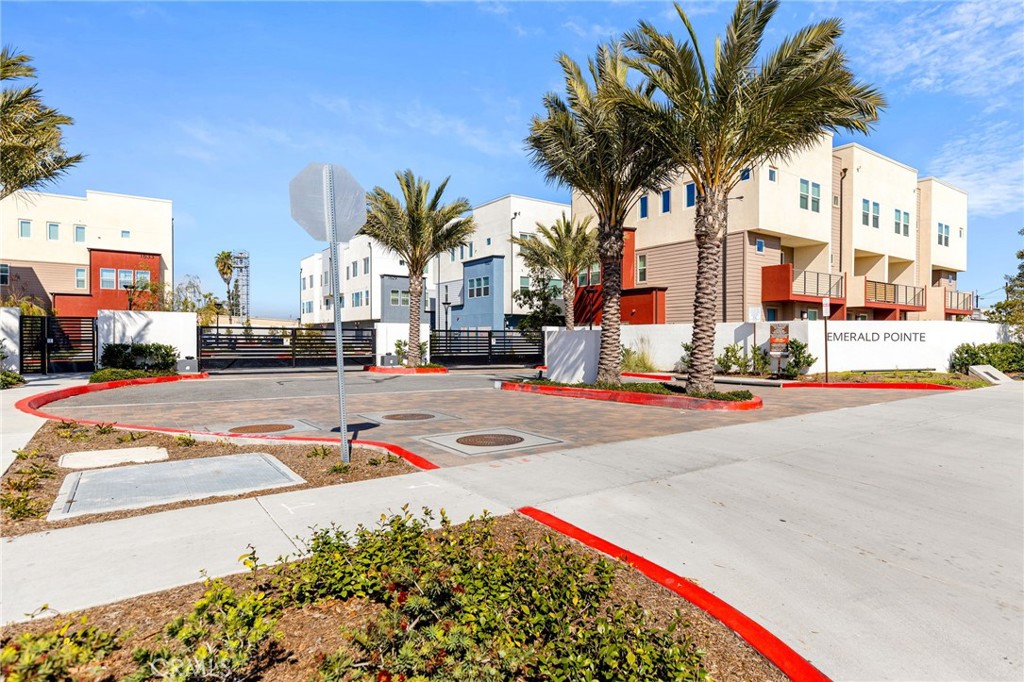 Emerald Pointe - Residential