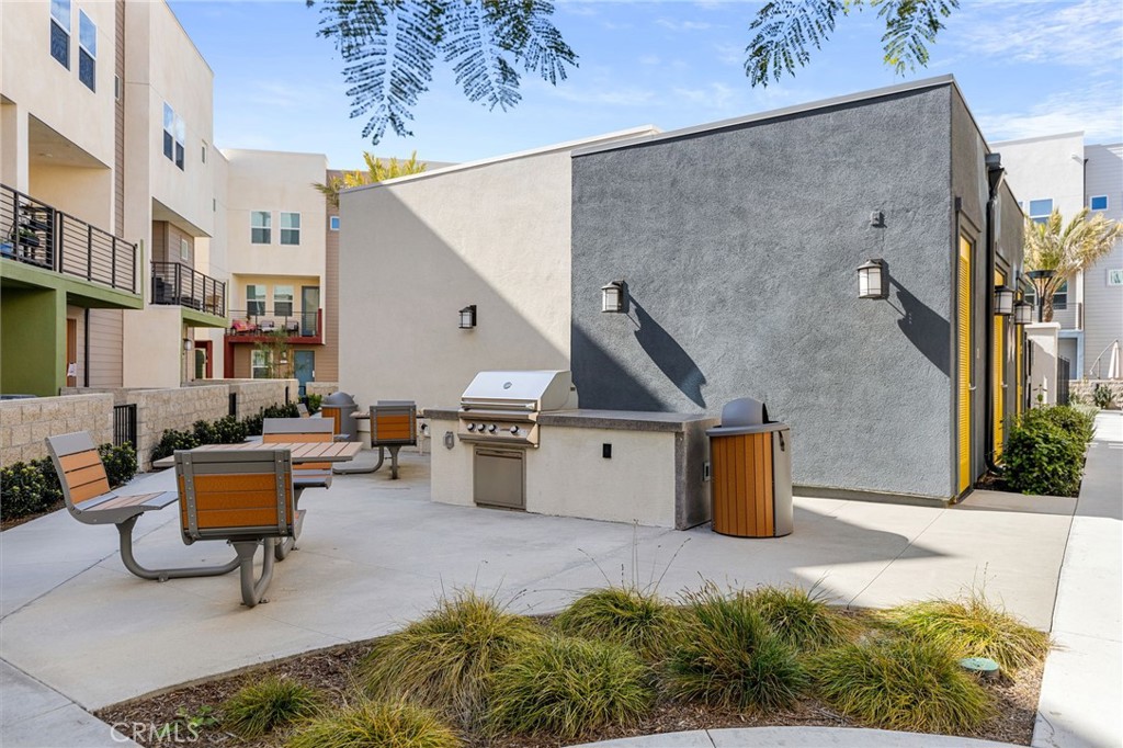 Emerald Pointe - Residential