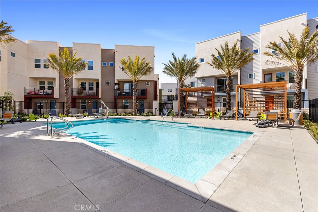 Emerald Pointe - Residential